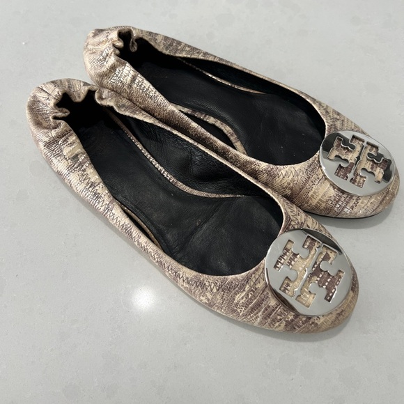 Tory Burch Reva Snakeskin print Ballet Flat - Picture 2 of 13